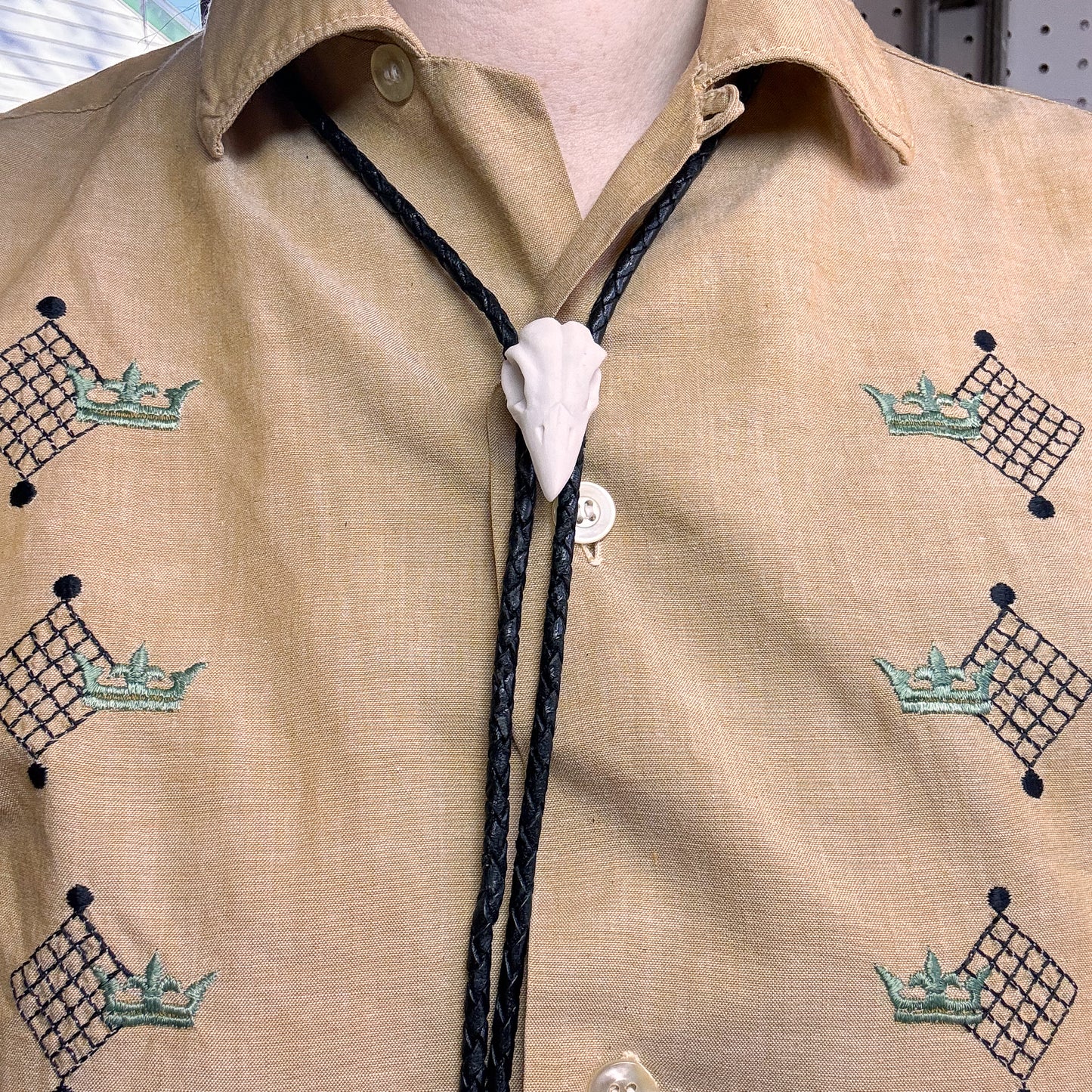 *porcelain*  Thrush Skull Bolo Tie