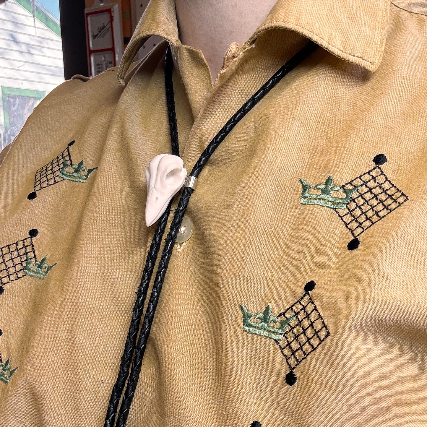 *porcelain*  Thrush Skull Bolo Tie